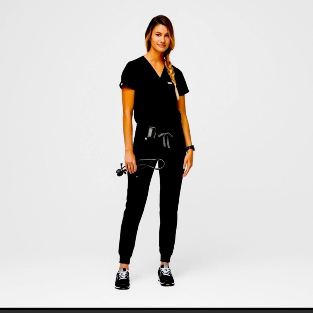 Good condition black jogger figs scrub pants